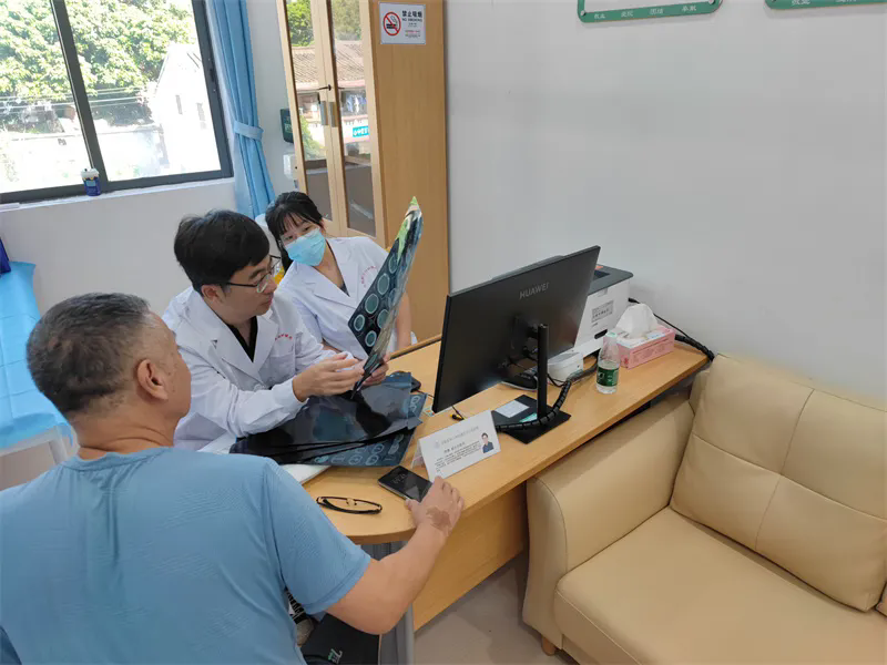 首都醫科大學附屬天壇醫院陪診師的工作內容	醫院跑腿收費標準協助就診，就診引導產科建檔價格——靠譜的代掛號販子的簡單介紹